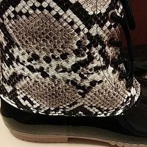 Woman snake skin Rain boots